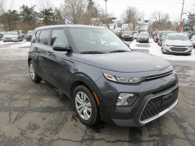 Photo of 2020 Gravity Grey Kia Soul