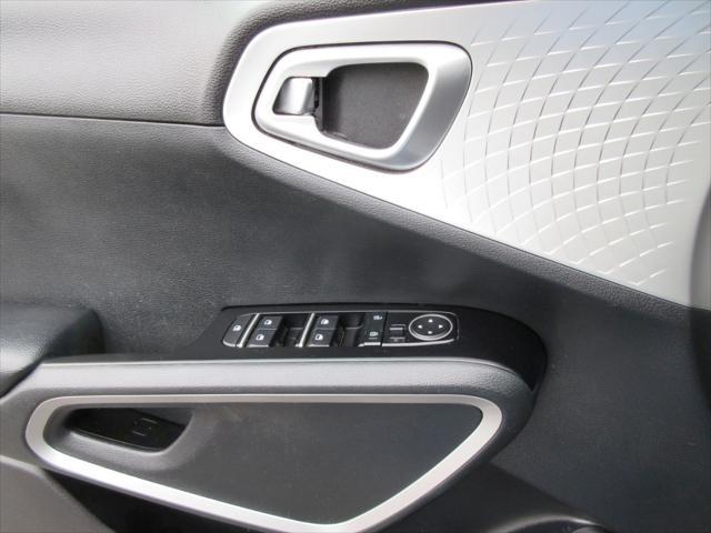 Photo of 2020 Gravity Grey Kia Soul