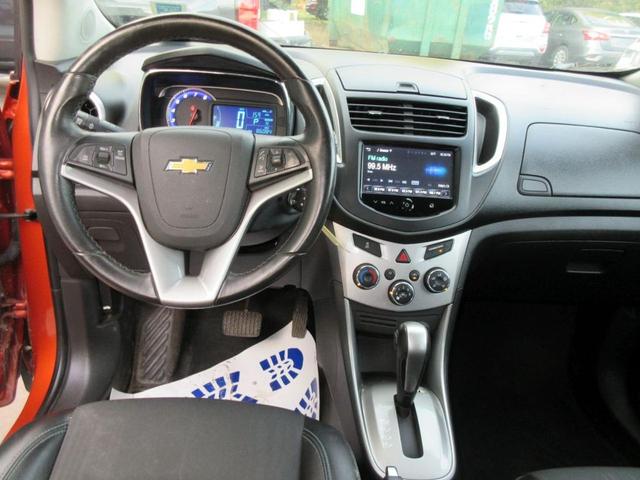 Photo of 2016 Orange Rock Metallic Chevrolet Trax