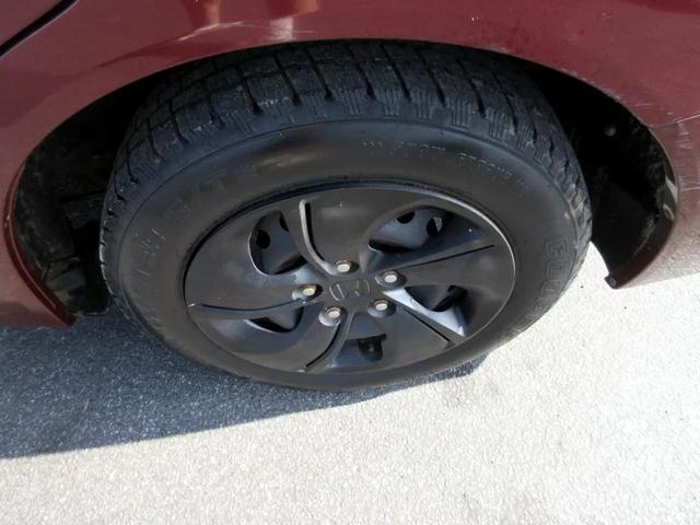 Photo of 2013 Maroon Honda Civic