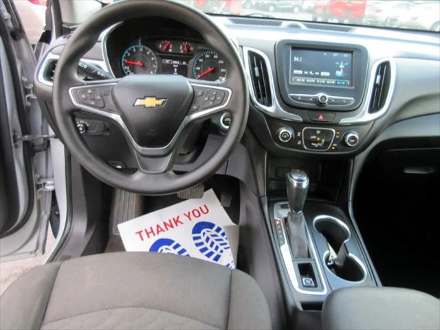 Photo of 2018 Silver Ice Metallic Chevrolet Equinox