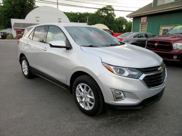 Photo of 2018 Silver Ice Metallic Chevrolet Equinox