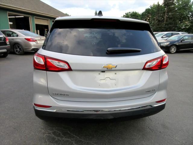 Photo of 2018 Silver Ice Metallic Chevrolet Equinox