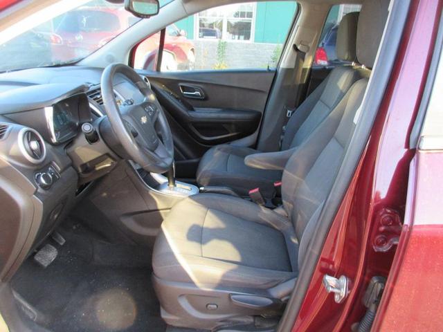 Photo of 2016 Maroon Chevrolet Trax