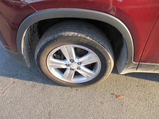 Photo of 2016 Maroon Chevrolet Trax