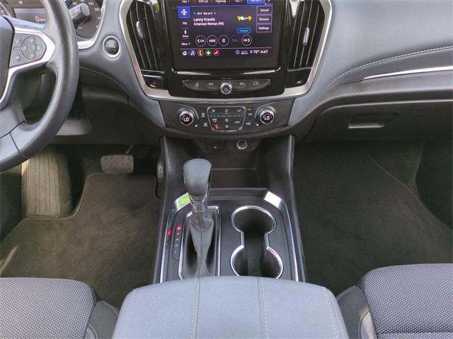 Photo of 2021 Silver Ice Metallic Chevrolet Traverse