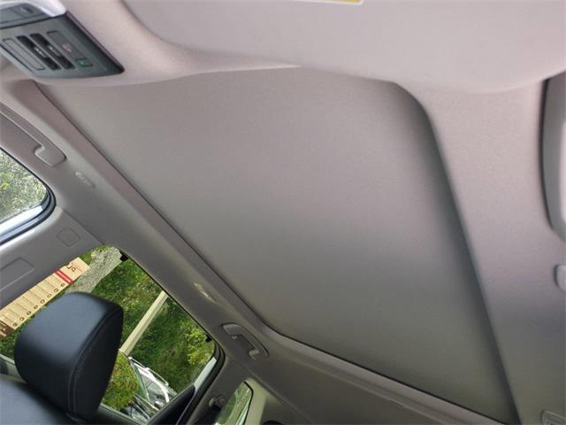 Photo of 2024 Everest White Pearl Nissan Rogue