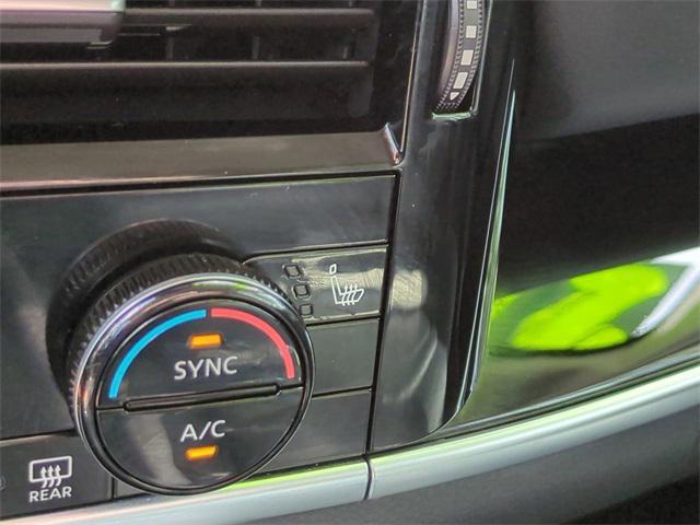 Photo of 2024 Everest White Pearl Nissan Rogue