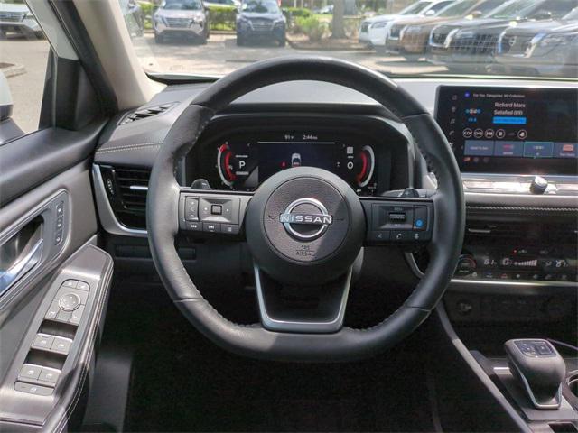 Photo of 2024 Everest White Pearl Nissan Rogue