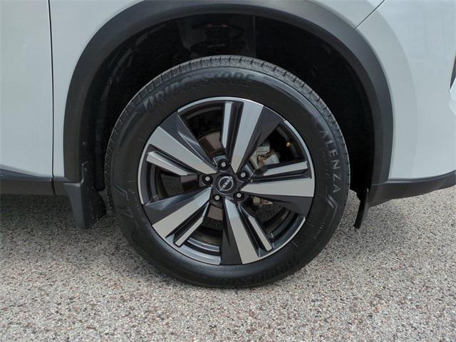 Photo of 2024 Everest White Pearl Nissan Rogue