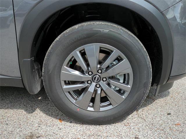 Photo of 2025 Gun Metallic Nissan Pathfinder