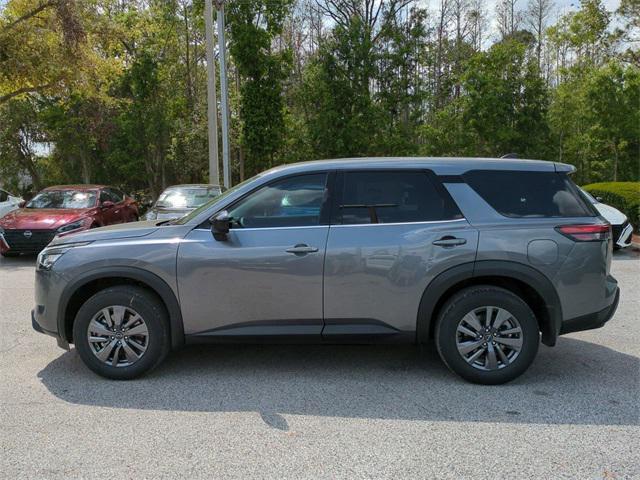 Photo of 2025 Gun Metallic Nissan Pathfinder
