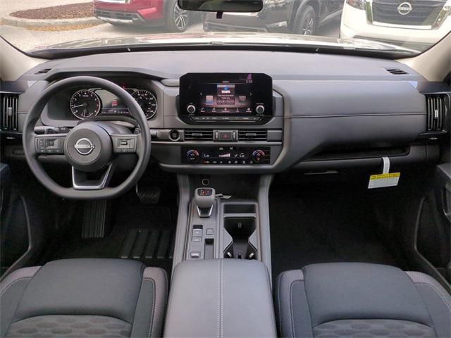 Photo of 2025 Gun Metallic Nissan Pathfinder