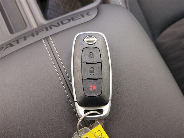 Photo of 2025 Gun Metallic Nissan Pathfinder