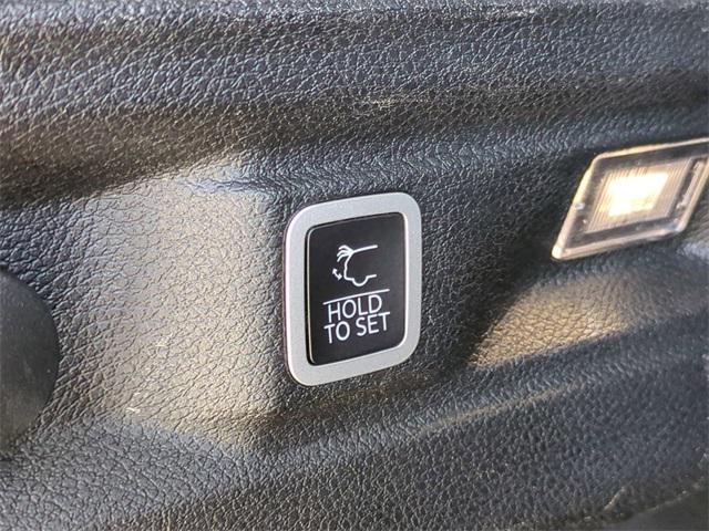 Photo of 2023 Bright White Clearcoat Jeep Grand Cherokee L