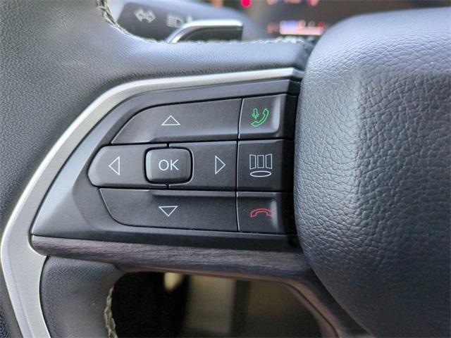 Photo of 2023 Bright White Clearcoat Jeep Grand Cherokee L