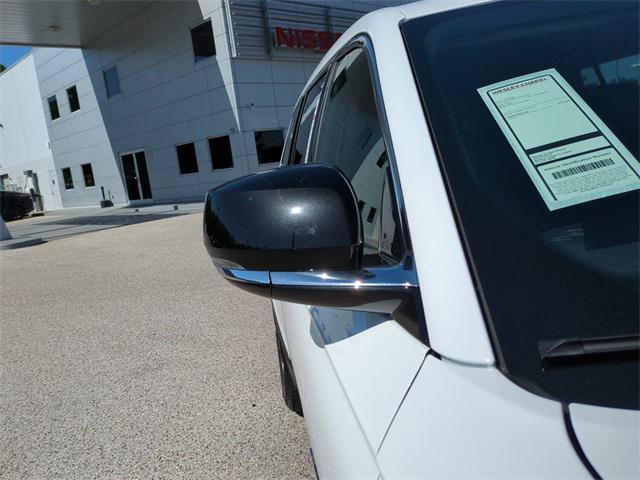 Photo of 2023 Bright White Clearcoat Jeep Grand Cherokee L