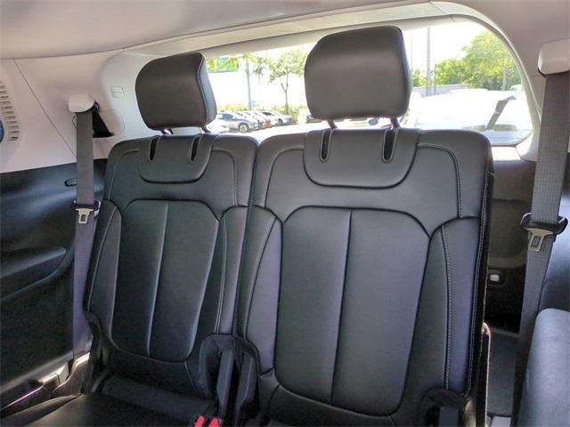 Photo of 2023 Bright White Clearcoat Jeep Grand Cherokee L