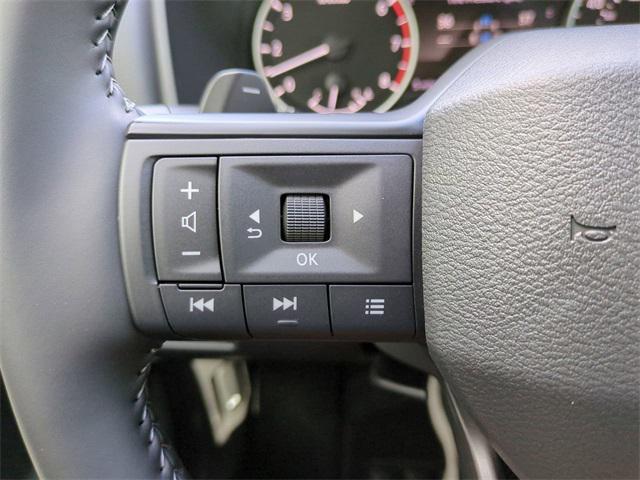 Photo of 2026 Everest White Pearl Tricoat Nissan Rogue