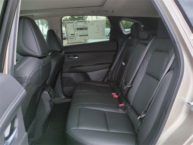 Photo of 2025 Champagne Silver Metallic Nissan Murano