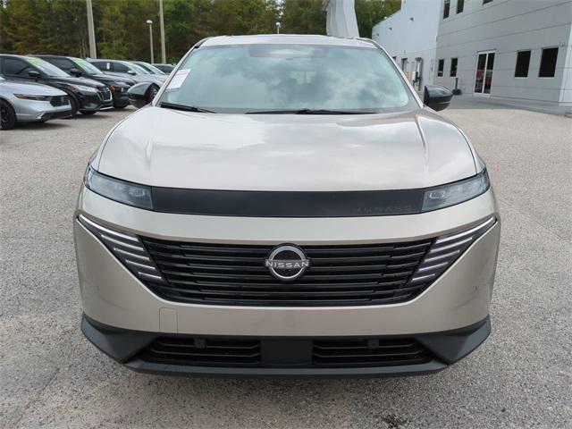 Photo of 2025 Champagne Silver Metallic Nissan Murano