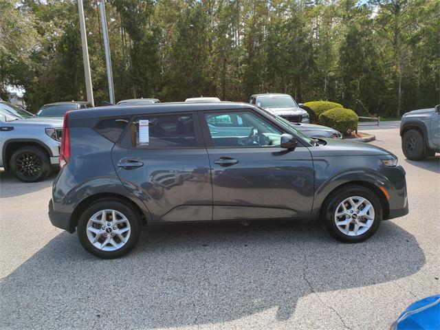 Photo of 2022 Gravity Gray Kia Soul