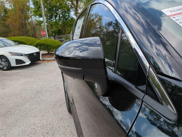 Photo of 2025 Super Black Nissan Murano