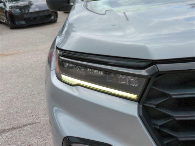 Photo of 2023 Platinum White Pearl Honda Pilot