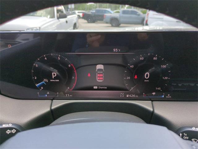 Photo of 2025 Aspen White Tricoat Nissan Armada