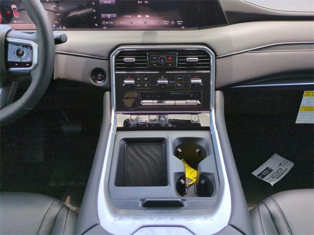 Photo of 2025 Aspen White Tricoat Nissan Armada