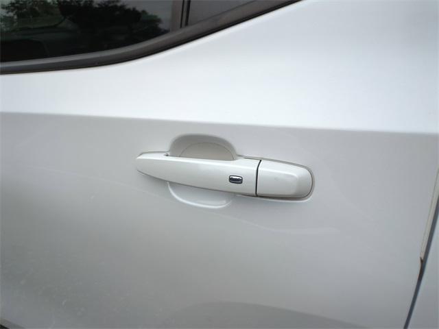 Photo of 2020 White Frost Tricoat GMC Terrain