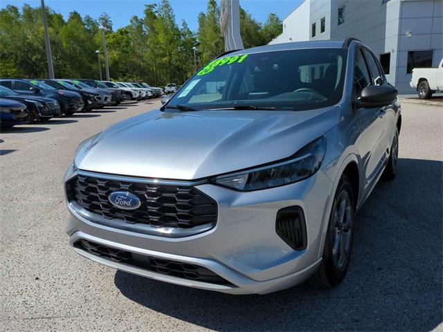 Photo of 2024 Iconic Silver Metallic Ford Escape