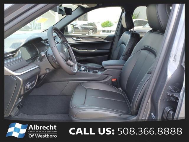 Photo of 2025 Baltic Gray Metallic Clearcoat Jeep Grand Cherokee