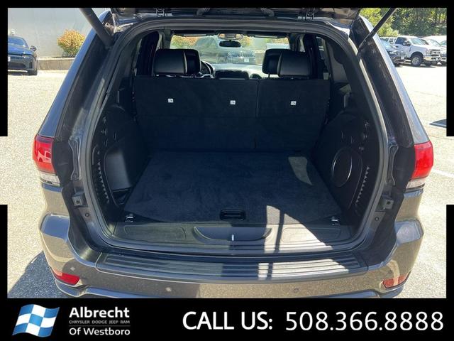 Photo of 2021 Granite Crystal Metallic Clearcoat Jeep Grand Cherokee