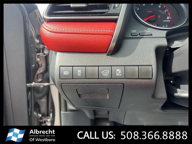 Photo of 2019 Predawn Gray Mica Toyota Camry