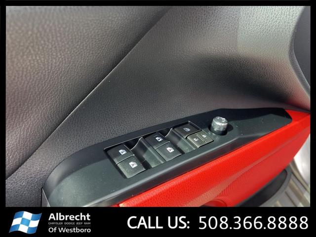 Photo of 2019 Predawn Gray Mica Toyota Camry