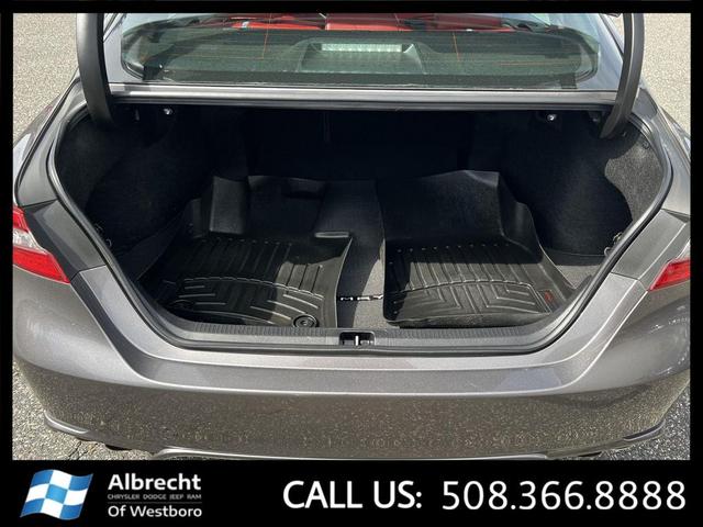 Photo of 2019 Predawn Gray Mica Toyota Camry