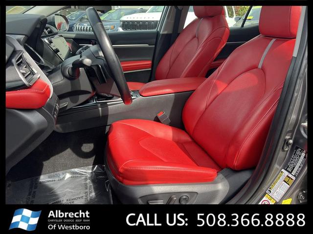 Photo of 2019 Predawn Gray Mica Toyota Camry