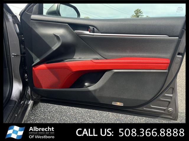 Photo of 2019 Predawn Gray Mica Toyota Camry