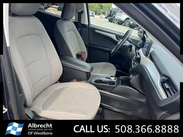 Photo of 2022 STONE BLUE METALLIC Ford Escape