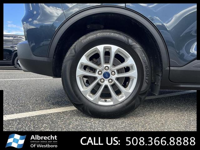 Photo of 2022 STONE BLUE METALLIC Ford Escape