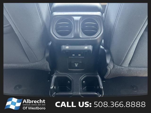 Photo of 2021 Bright White Clearcoat Jeep Wrangler