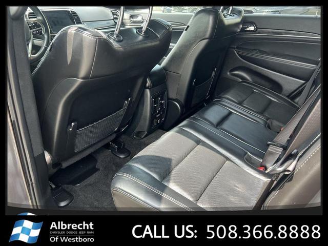 Photo of 2021 Granite Crystal Metallic Clearcoat Jeep Grand Cherokee