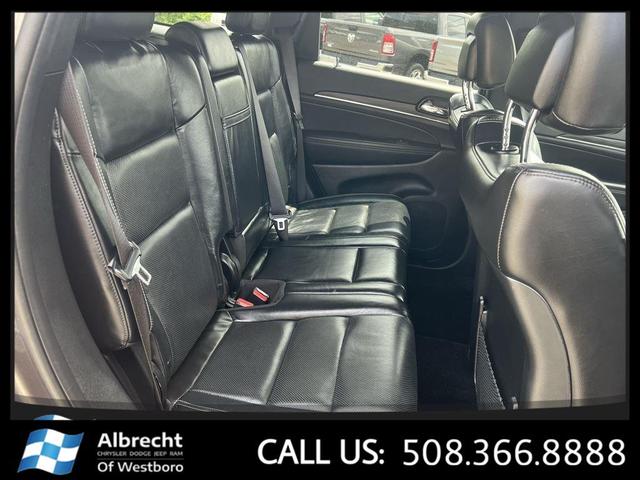 Photo of 2021 Granite Crystal Metallic Clearcoat Jeep Grand Cherokee
