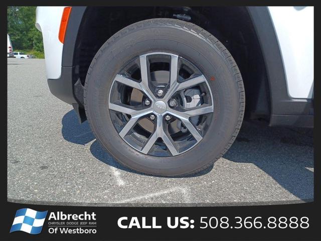 Photo of 2025 Bright White Clearcoat Jeep Grand Cherokee