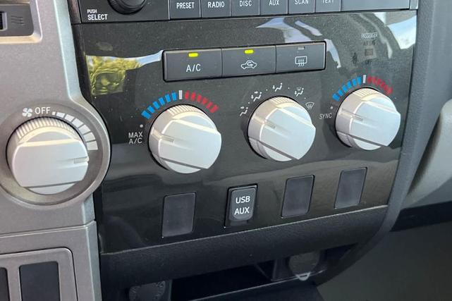 Photo of 2012 Silver Sky Metallic Toyota Tundra