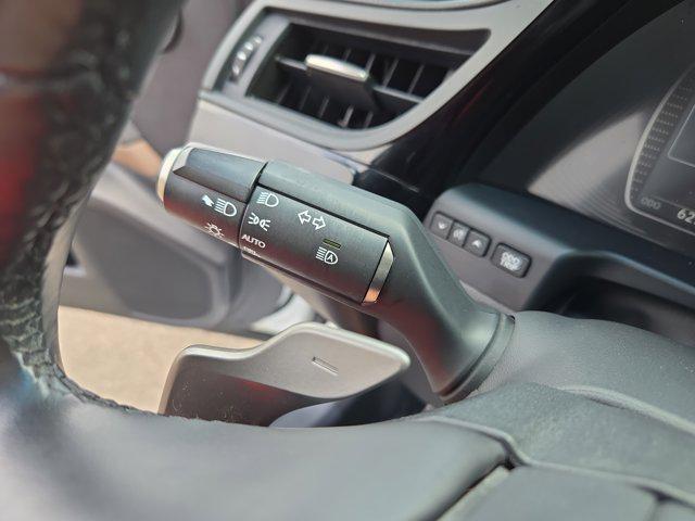 Photo of 2022 Eminent White Pearl Lexus ES 250