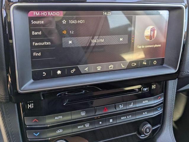 Photo of 2018 Yulong White Metallic Jaguar F-PACE