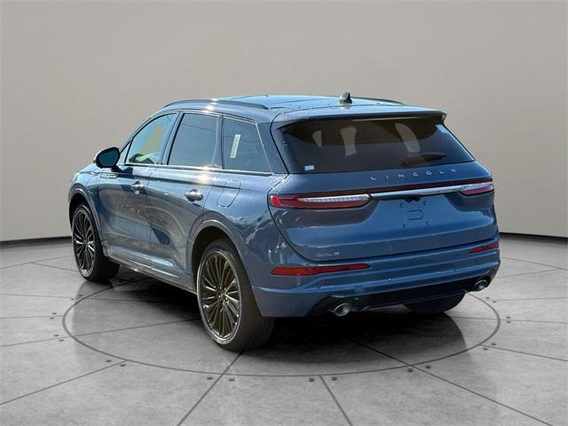Photo of 2025 Whisper White Lincoln Corsair