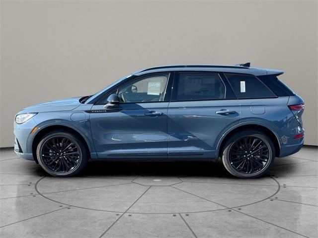 Photo of 2025 Whisper White Lincoln Corsair